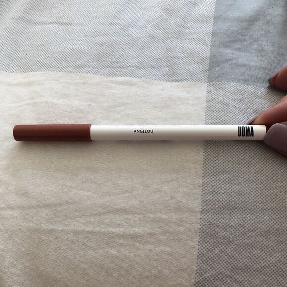 UOMA Beauty BadAss MF Matte Filler Lip Liner in Angelou NIB - Picture 4 of 4